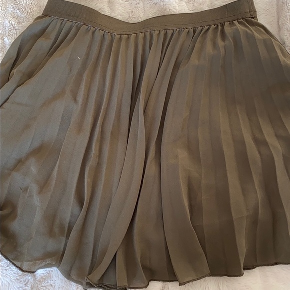 Olive Green Pleated Skirt - Picture 1 of 2